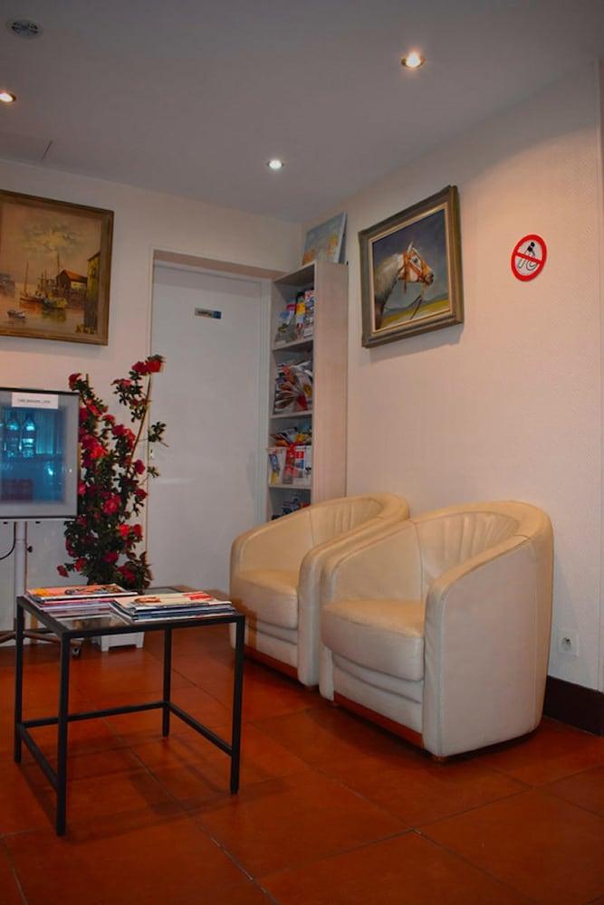 Avenir Hotel Parigi