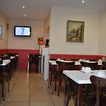 Avenir Hotel